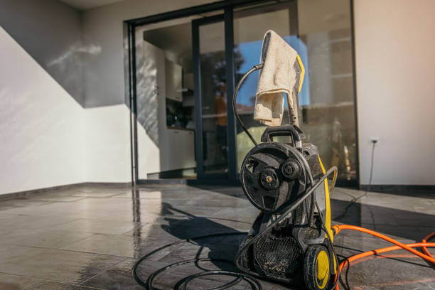 Best Driveway Pressure Washing  in Holbrook, NY
